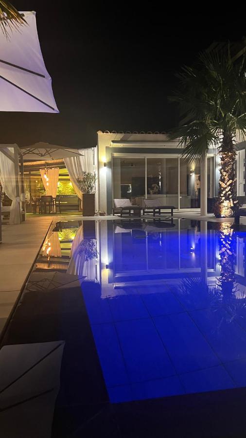 Mon Petit Bali Bed & Breakfast มูสซาน-เลส์-อัลพีล์ส ภายนอก รูปภาพ