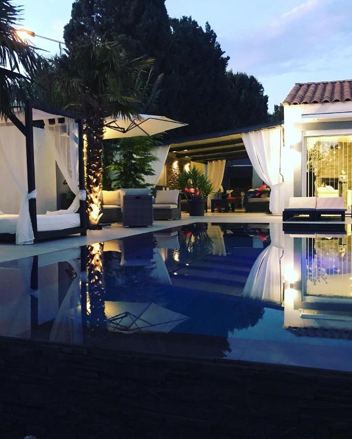 Mon Petit Bali Bed & Breakfast มูสซาน-เลส์-อัลพีล์ส ภายนอก รูปภาพ